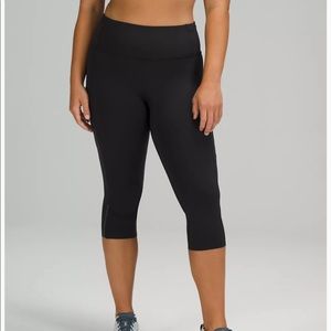 Lululemon Size 10 crop leggings with pocket
